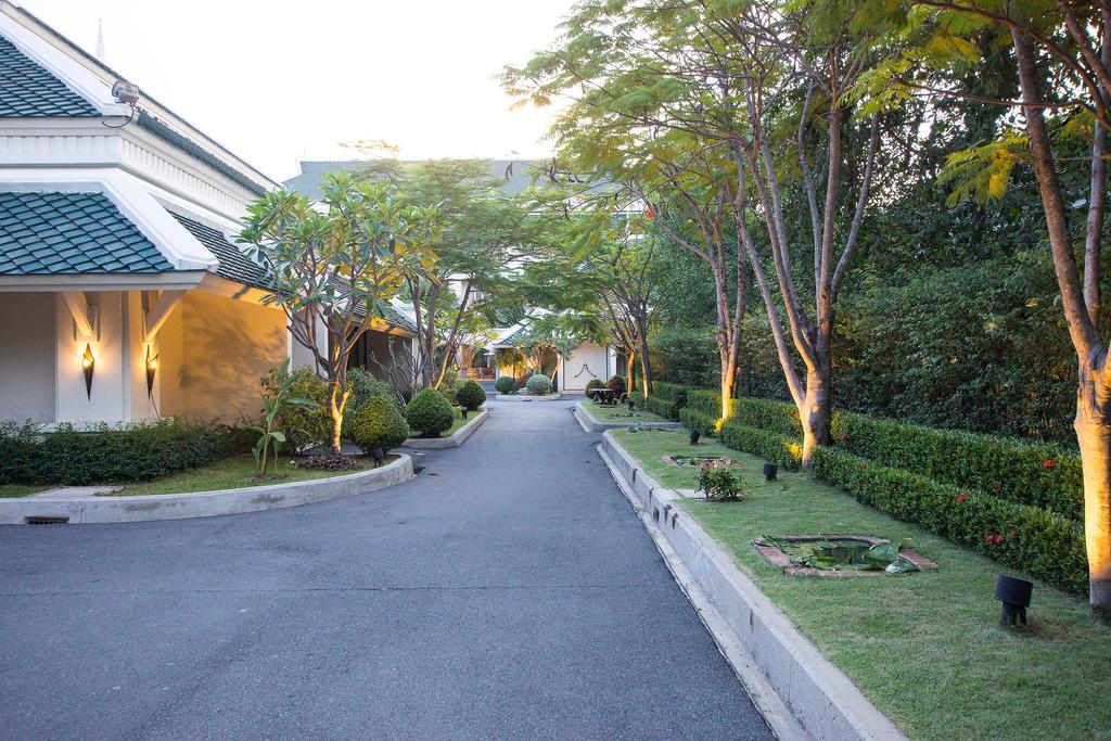 Kalanan Riverside Resort Former Buddy Oriental Riverside Nonthaburi Buitenkant foto